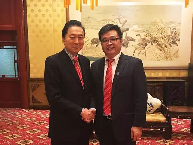 公司董事長劉嚴蓬與日本前首相鳩山由紀夫于北京親切會談-國投盛世